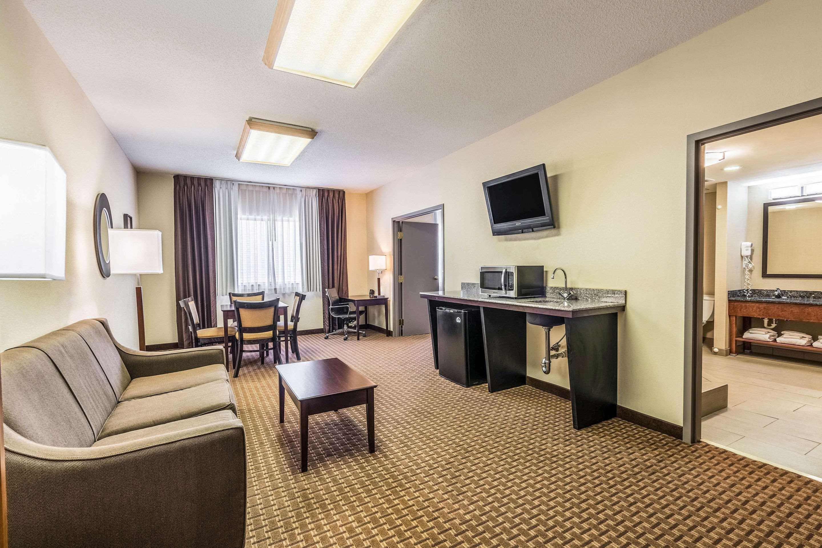 Comfort Suites Marion Exterior photo